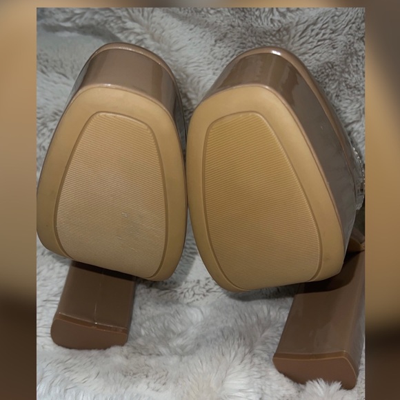 New Madden Women platform heels. Size 8 - Picture 2 of 8